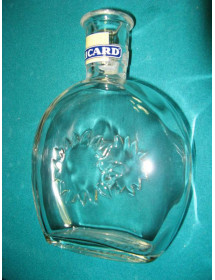Carafe d'eau marque ricard...